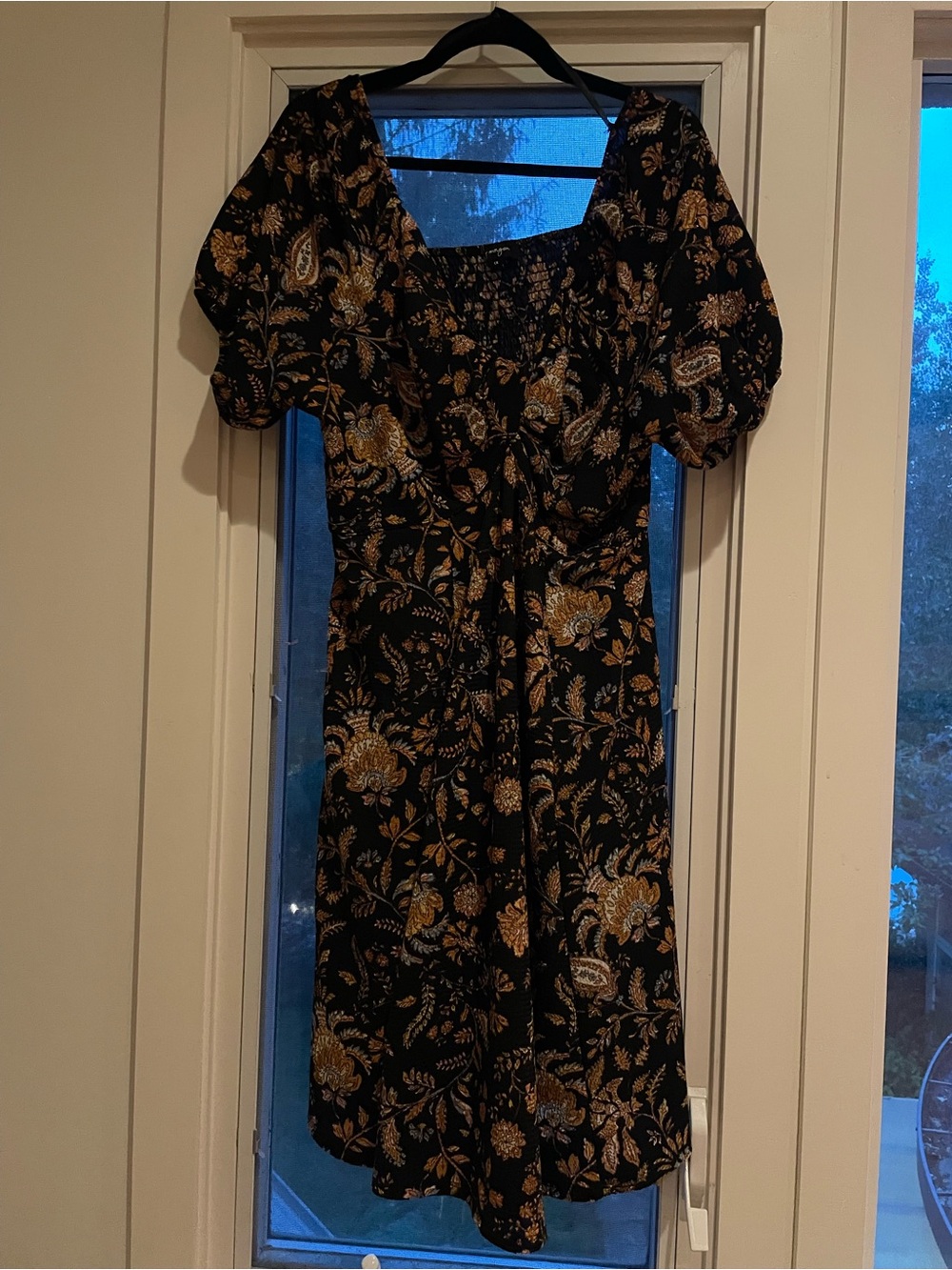 Black Midi Dress with Gold Floral Pattern and Puff Sleeves